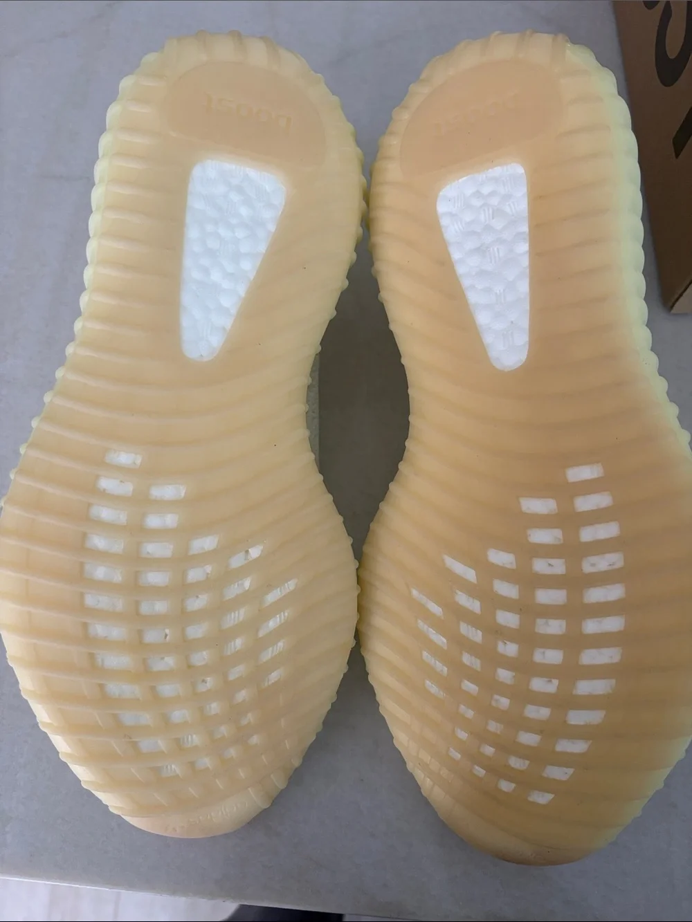 Yeezy Boost 350 V2 - in Butter